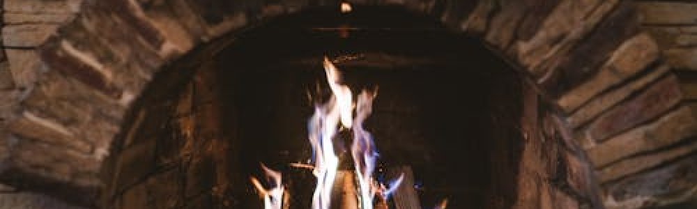 Adhesivo de piedra para una chimenea: ¿cuál elegir? Adhesivo de piedra para una chimenea: ¿cuál elegir?